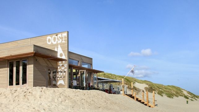Een typisch strandtent…