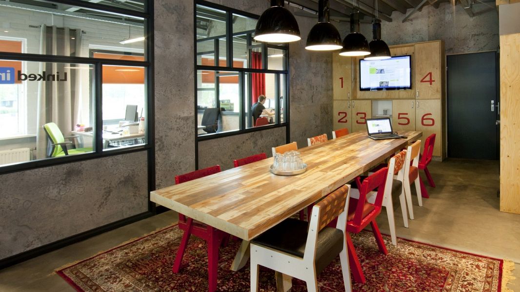 Wie laat ik mijn kantoor…