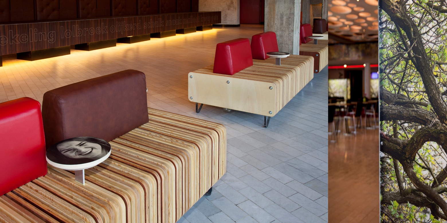 Maatschappelijk interieur van foyer en restaurant Theater Orpheus Apeldoorn