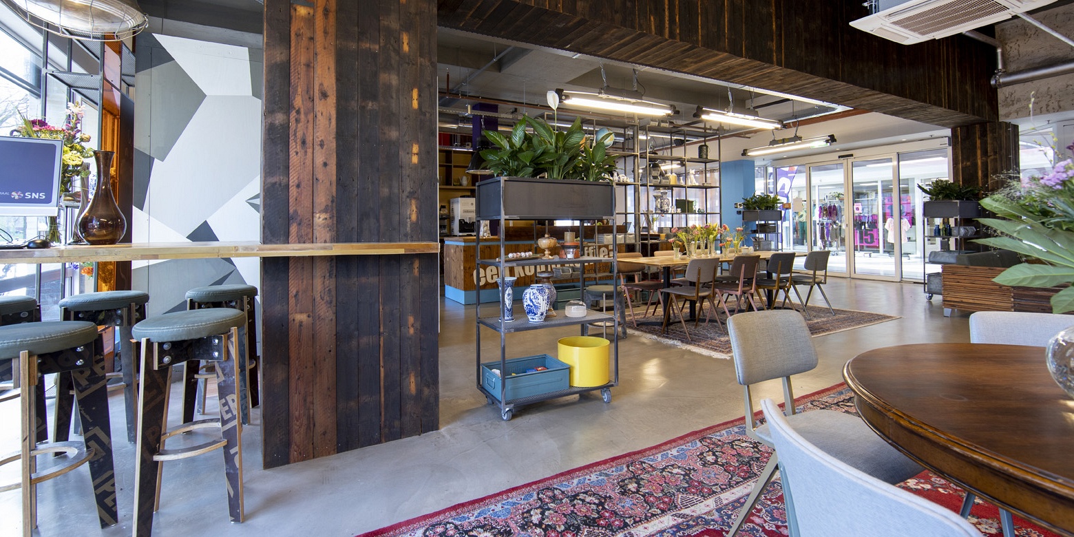 Maatschappelijk interieur van SNS Expertisecentrum Groningen