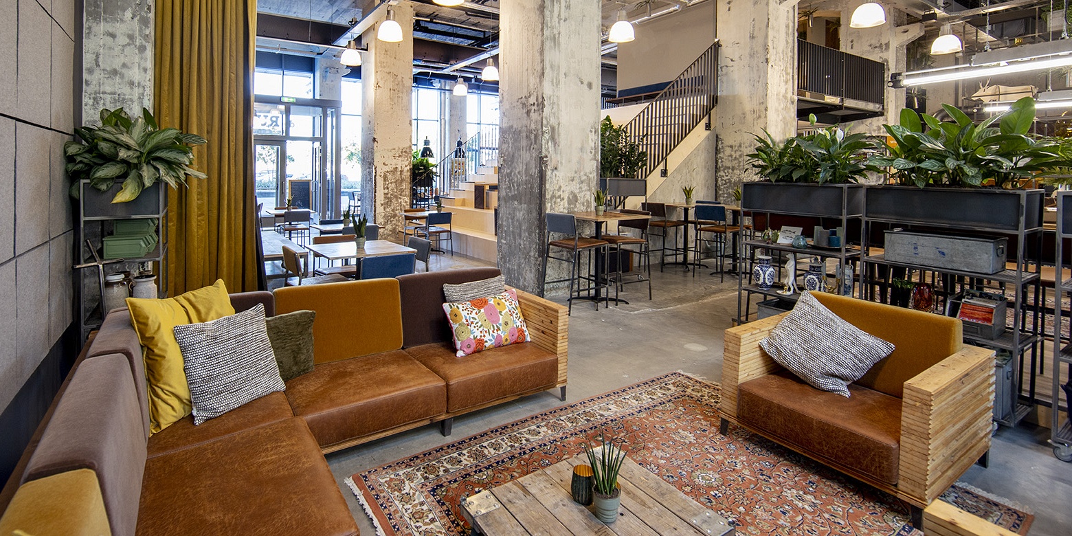 Kantoor interieur van SNS Expertisecentrum Maastricht