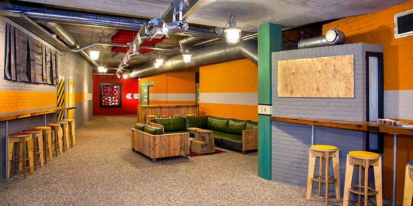Maatschappelijk interieur van theater de Speeldoos Vught