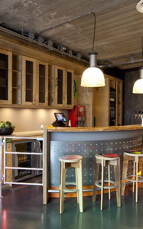 Interieur jongerencentrum Maaspoort den Bosch