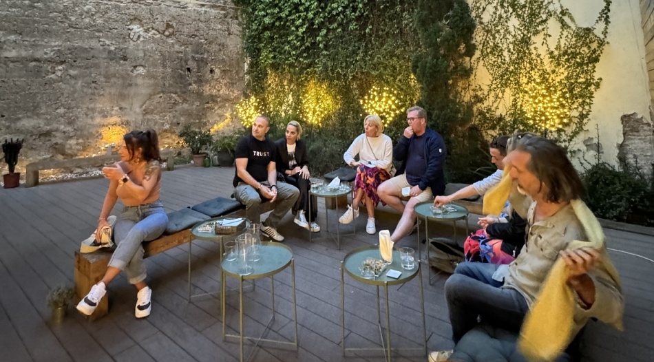 Vanlencia, nacht veiliggesteld