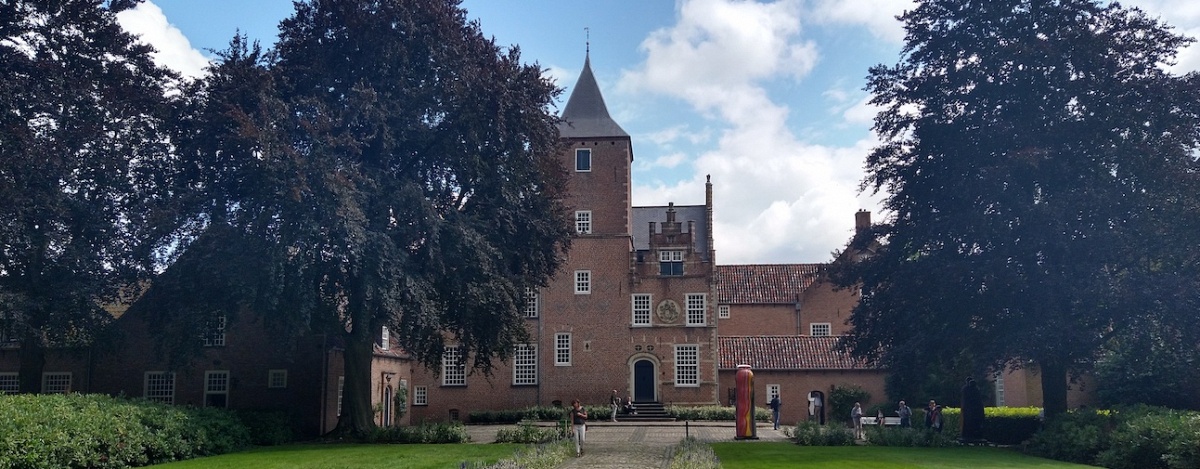 De Heilige Driehoek in Oosterhout: lunchen in een stal