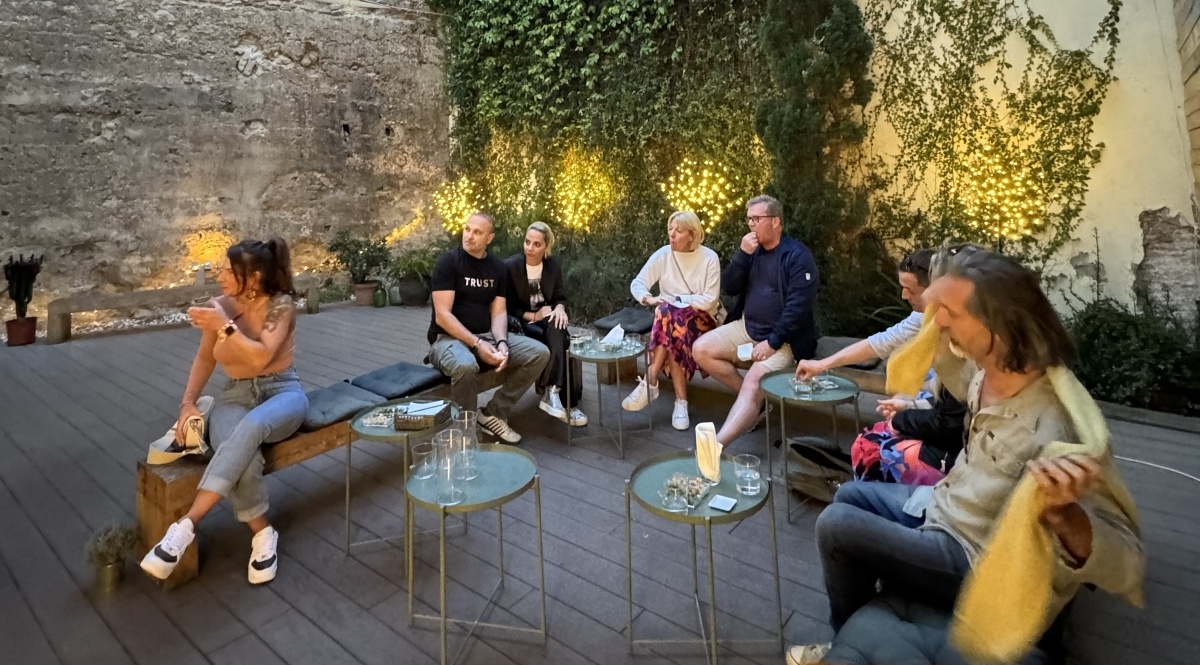 Vanlencia, nacht veiliggesteld